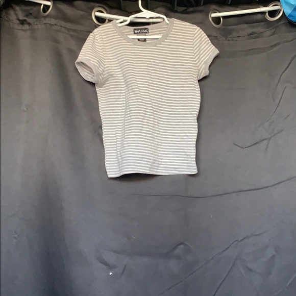 Gray and white stripped crop top - Picture 1 of 2